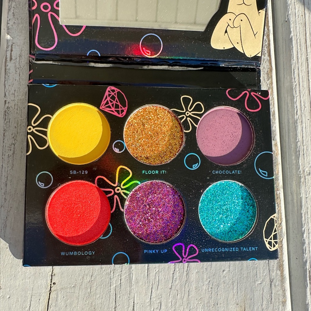 HipDot X SpongeBob SquarePants Imagination Mini Eyeshadow Palette - Picture 8 of 8